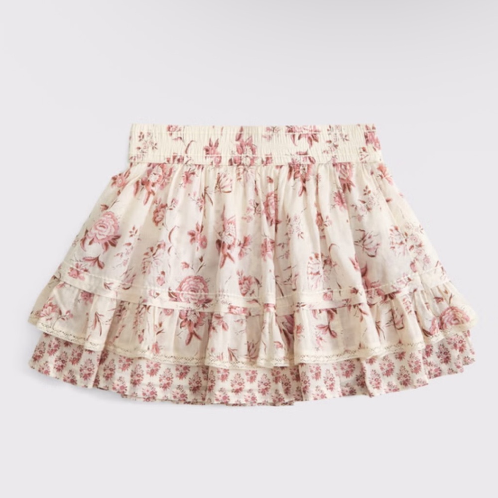 High Rise Lace-Trim
Ruffle Mini Skort